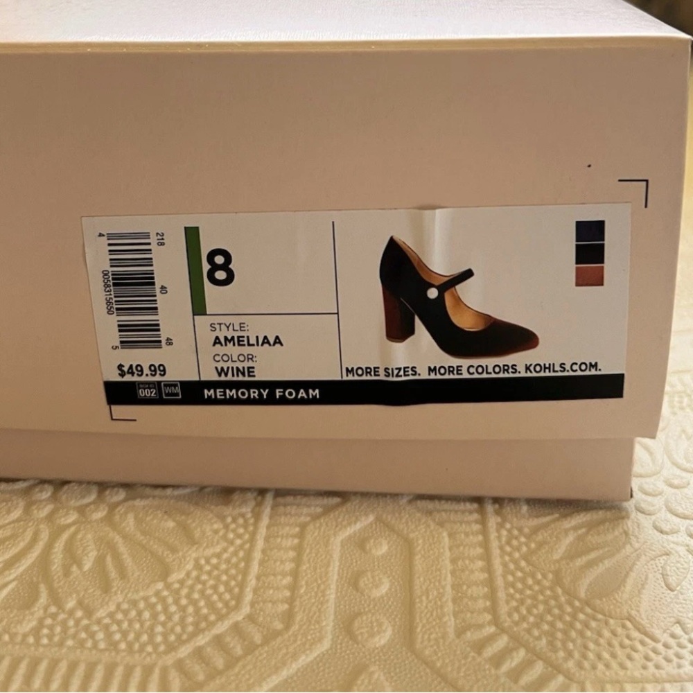 LC Lauren Conrad Red Velvet Mary Jane Heels - Picture 4 of 6